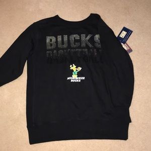 Milwaukee Bucks Showtime Pullover.